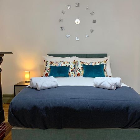 Stamer House By Yourstays, Stylish Quirky House, With 4 Double Bedrooms, Book Now! Stoke-on-Trent Exterior foto