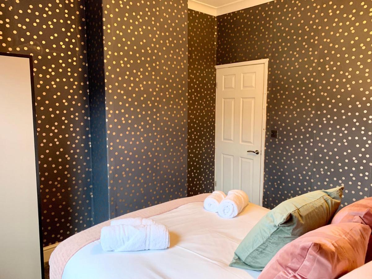 Stamer House By Yourstays, Stylish Quirky House, With 4 Double Bedrooms, Book Now! Stoke-on-Trent Exterior foto
