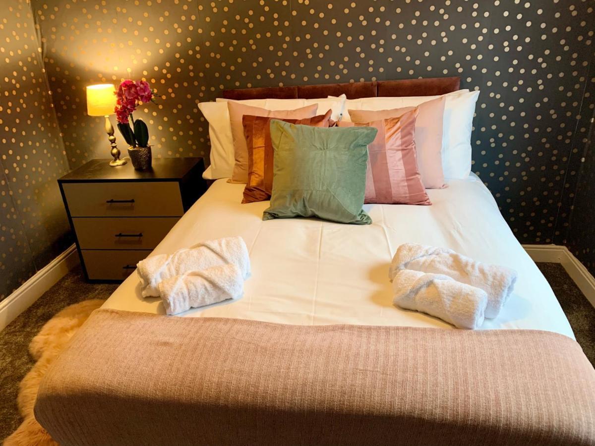 Stamer House By Yourstays, Stylish Quirky House, With 4 Double Bedrooms, Book Now! Stoke-on-Trent Exterior foto
